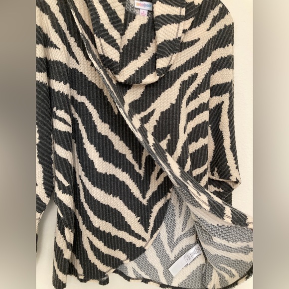 LuLaRoe Kristen Pullover Sweater - Zebra Print - Size S - Picture 6 of 10